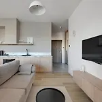 Apartment Sol Marina - Pool, Spa, Wellness, Riverview & Parking By Downtown