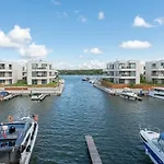 Sol Marina - Pool, Spa, Wellness, Riverview & Parking By Downtown *