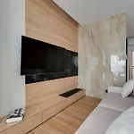 Apartment Sol Marina - Pool, Spa, Wellness, Riverview & Parking By Downtown
