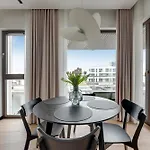 Sol Marina - Pool, Spa, Wellness, Riverview & Parking By Downtown アパート