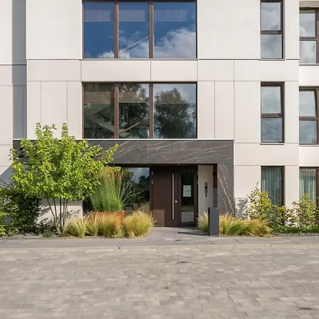 Sol Marina Riverview With Free Parking & Spa Additional By Downtown Apartments Wislinka