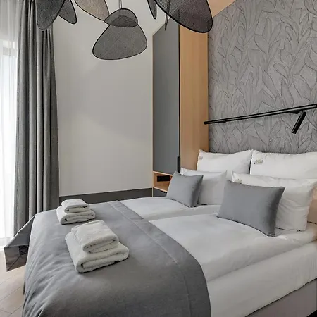 Sol Marina - Pool, Spa, Wellness, Riverview & Parking By Downtown