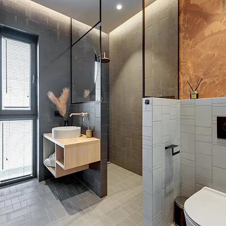 Appartement Sol Marina - Pool, Spa, Wellness, Riverview & Parking By Downtown