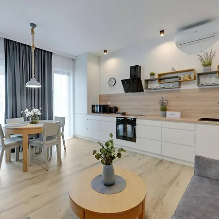 דירה Sol Marina - Pool, Spa, Wellness, Riverview & Parking By Downtown