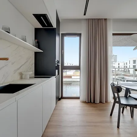 Sol Marina - Pool, Spa, Wellness, Riverview & Parking By Downtown דירה Wislinka