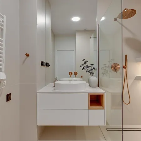 דירה Sol Marina - Pool, Spa, Wellness, Riverview & Parking By Downtown