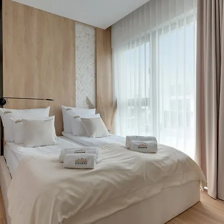 Sol Marina - Pool, Spa, Wellness, Riverview & Parking By Downtown *