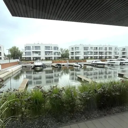 דירה Sol Marina - Pool, Spa, Wellness, Riverview & Parking By Downtown *