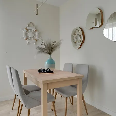 Sol Marina - Pool, Spa, Wellness, Riverview & Parking By Downtown アパート