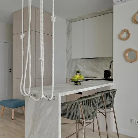 Sol Marina - Pool, Spa, Wellness, Riverview & Parking By Downtown Апартаменты *