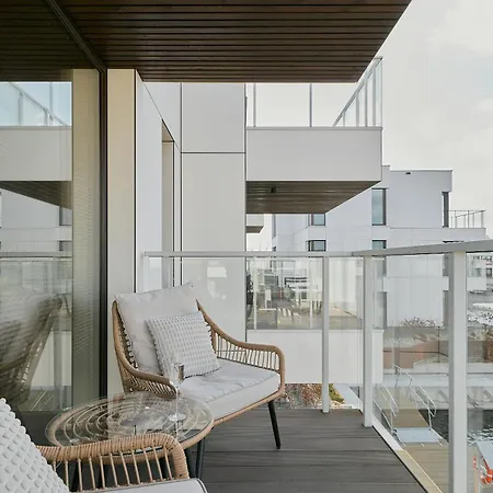 Sol Marina - Pool, Spa, Wellness, Riverview & Parking By Downtown